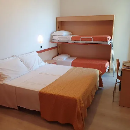 Tilmar Hotel 3*