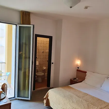Tilmar Hotel