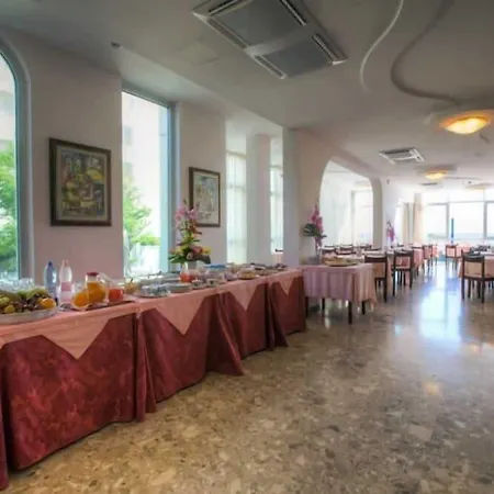 Tilmar Hotel 3*