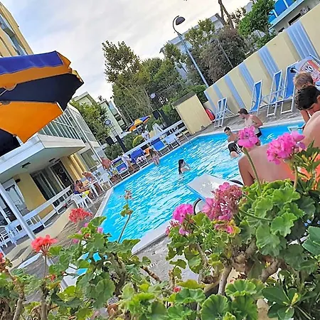 Tilmar Hotel