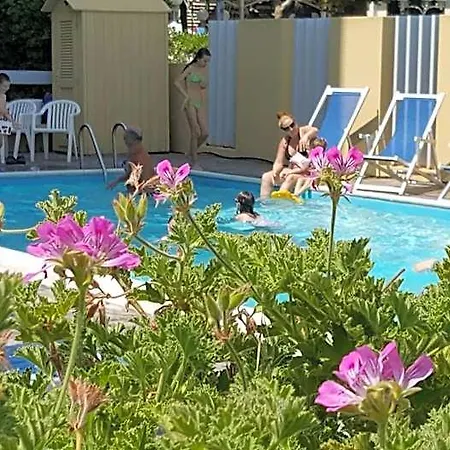 Hotel Tilmar 3*