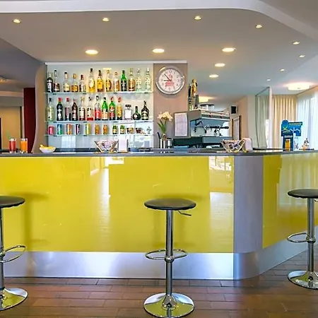 Tilmar Hotel 3*